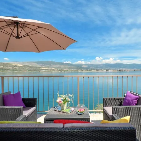 With A Sea View Terrace, Ciovo Near Appartement Trogir