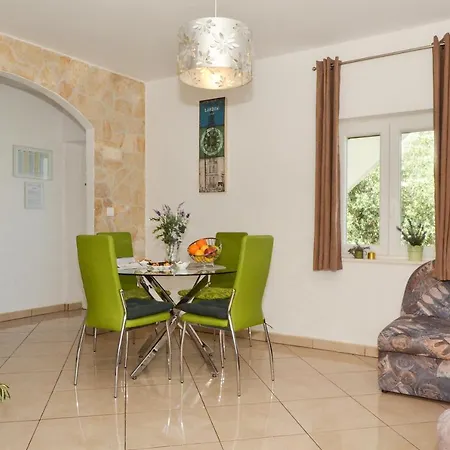 Appartement With A Sea View Terrace, Ciovo Near